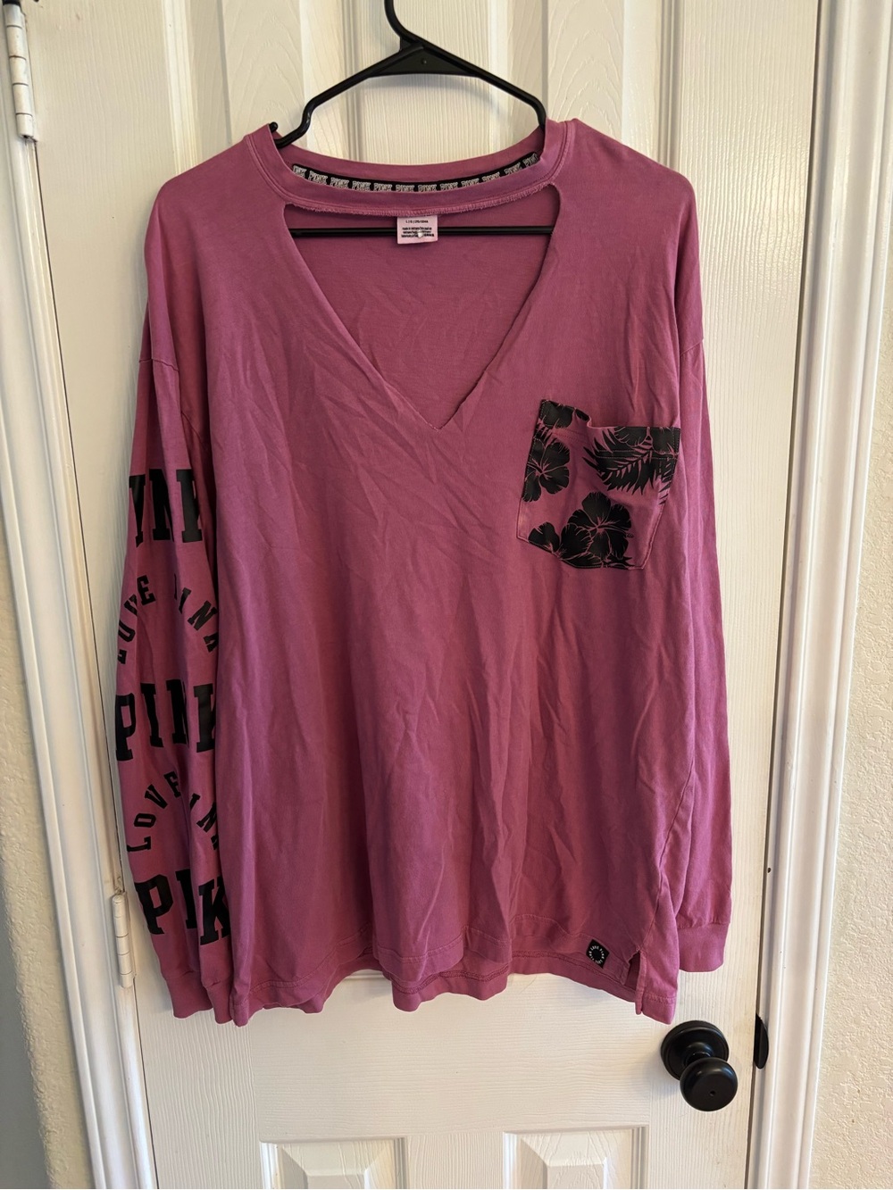 Victoria’s Secret PINK Long Sleeve Tee Pink Tropical Floral V Neck Size Large